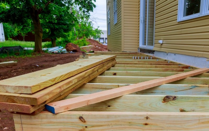 deck-building-carpentry-800x500